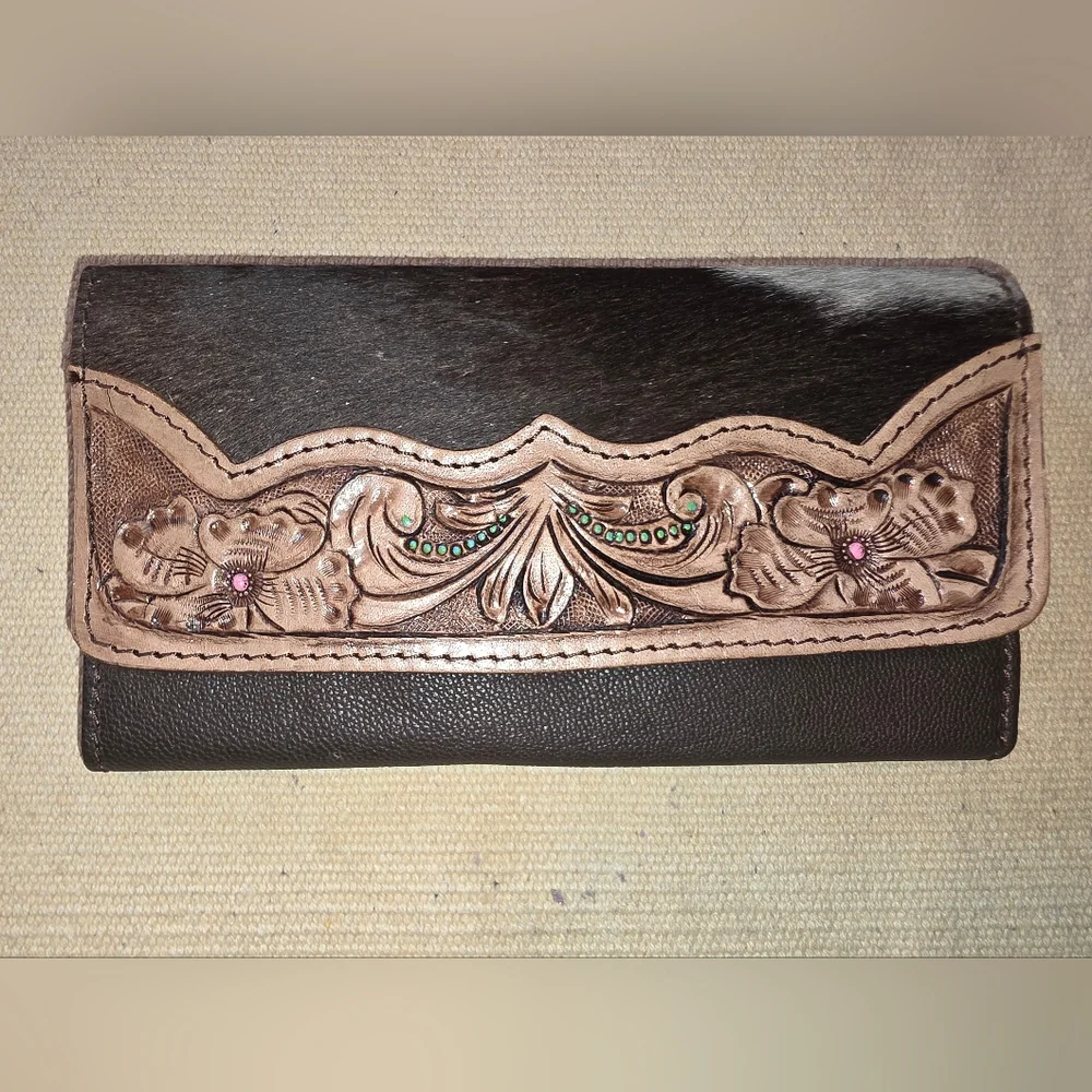 Cowhide Wallet - Picture 1 of 2